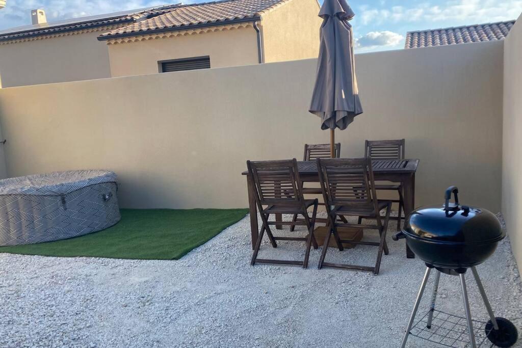 Cosy House Jacuzzi Villa Carpentras Exterior photo